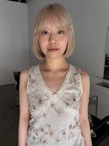パーク(PARK)&nbsp;ハイトーンブリーチボブブロンドホワイトベージュ