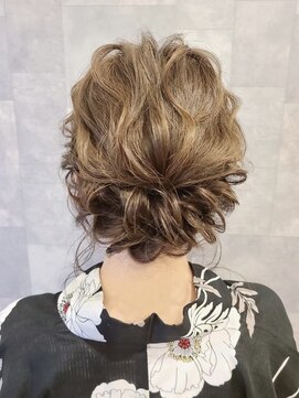 リディア 新宿東口店(Rydia) 結婚式ヘア お呼ばれヘア 二次会ヘア シニヨン アップスタイル