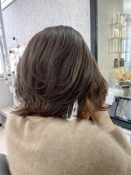 アンド(ANDO) 【本町】大人くびれ 上品 ベージュ 髪質改善カラー こなれ