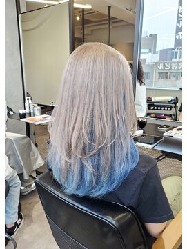 エイト 池袋店(EIGHT ikebukuro) ホワイトベージュ×水色★遠田