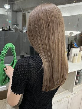 イムア(i mua) スモーキーベージュ