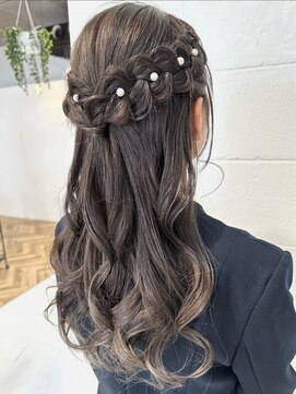 アルジャーノン コックス(ALGERNON COX) ゆる編みハーフアップアレンジヘアアレンジ