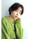 アクティブな動きで魅せる大人かわいいヘアスタイル
