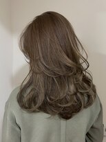 バベル アット フルリール 甲子園口(BABEL at fleurir)&nbsp;レイヤーカット韓国ヘアハッシュカットオリーブグレージュ