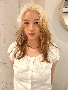 ルーム(Loom.) デザインカラー　フェミニンウェーブ　レイヤー