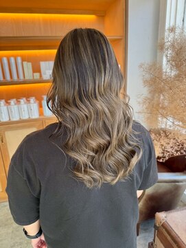 ユラギフロムユイマァル 水島店(YURAGI from YUIMARL) ハイライト30代40代50代白髪ぼかしブリーチデザイン