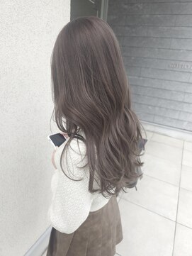 ゴットラトゥール(GOTTO LATOUR) 透明感のあるグレージュカラー/ブリーチ/アッシュ/ロング