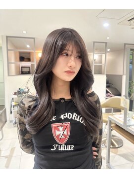 アース 高円寺店(HAIR & MAKE EARTH) レイヤーカット×暗髪艶カラー〔@x__xrn03 〕