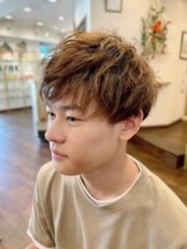 フィオーレ(FIORE)の写真/千里山駅近くで忙しい貴方の魅力を高めるメンズパーマがおすすめの空間!