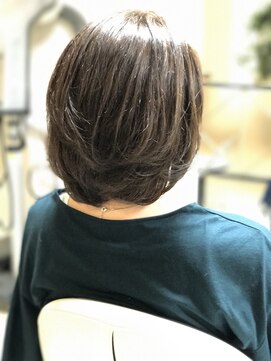 ヘアアンドメイクフリッシュ(HAIR&MAKE FRISCH) ふわボブ×透明感アプリエカラーブルーアッシュ