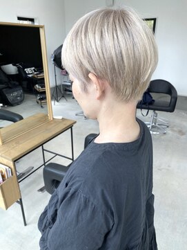 セロ(SELO) ホワイト/ブロンド/ハイトーン/ベージュ/ベイビーショート/