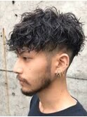 メンズ おしゃれな大人のメンズパーマ ツーブロックショート