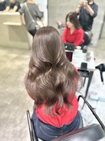 アクション 心斎橋店(ACTION)&nbsp;20代30代レイヤーカット　くすみベージュ　アッシュベージュ