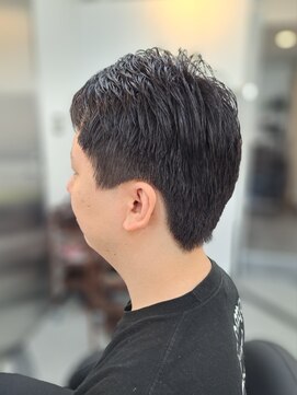 ヘアデザイニング ズーム 飯田橋店(hairdesigning Zoom) 30代40代50代：メンズカット