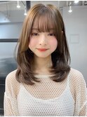 小顔 前髪 レイヤーカット ホワイトグレージュ"