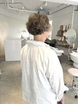 サークル(CIRCLES)&nbsp;癖毛ショート外国人ヘアカット