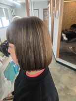 ミニィバイミラーズ(Miniy by Miroirs) 気になるトップの白髪にアンブレラでアプローチ!