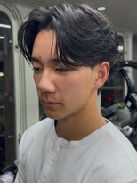 ニコ トウキョウ ロジック(nico TOKYO Logic)&nbsp;センターパートニュアンスパーマ曲がる縮毛矯正