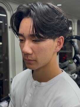 ニコ トウキョウ ロジック(nico TOKYO Logic) センターパートニュアンスパーマ曲がる縮毛矯正