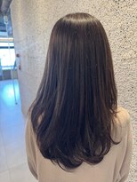 スリー ナカノシマ(three. Nakanoshima)&nbsp;【透明感暗髪】大人のツヤ白髪ぼかしカラー×内巻きロング