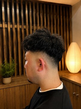 ヘアーワークス天(Hair works) ツーブロ×フェード