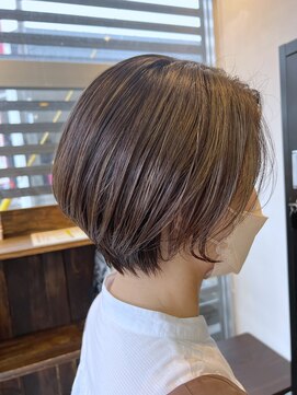 ザ カラー ラボ(THE COLOR LABO) 透明感カラー　ハイライト　グレージュ　ショート