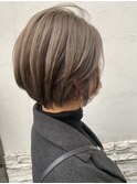 大人可愛いダブルカラーショコラアッシュヘルシースタイルボブ