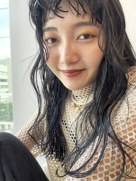 ディッセンバー 神宮前(December) ロングパーマ/くるくるパーマ/前髪パーマ/ブルーブラック