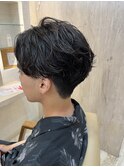 センターパートニュアンスパーマワンカールパーマツーブロック