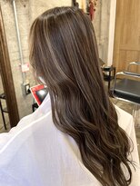 ヴィップルーム(viproom) ツヤ髪スタイルニュアンスカラーショートボブセンターパート