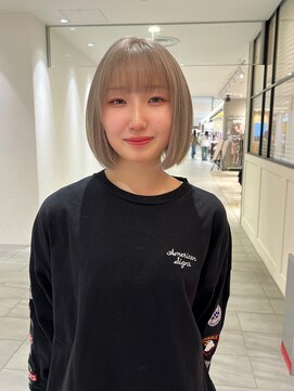 ビーハイブアヴェダ PARCO2店(BEHIVE AVEDA) 【yuuna】ホワイトベージュ×ボブ