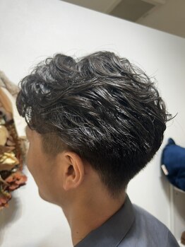 ロイヤルスター(ROYAL STAR)の写真/駐車場完備で通いやすい◎メンズのお客様も大歓迎！お仕事帰りにも通えるから、いつでもキレイをキープ！