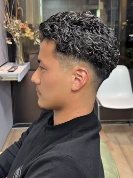 ヨリ サッポロ 札幌大通(yori SAPPORO) ニュアンスパーマ/センターパート/韓国マッシュ/ダークアッシュ