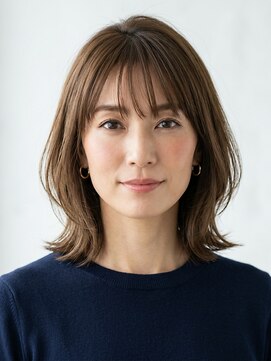 ヴィスコ(visco) 白髪ぼかしショートボブ　外はね