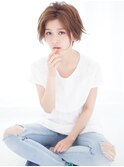 前髪長め前髪なしトップにふんわりボリューム感前下がりボブ