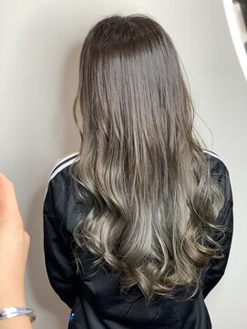 モードケイズ 阿倍野店(MODE K’s) 外国人風グレージュ