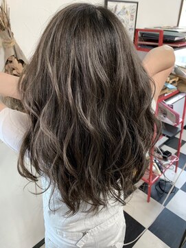 ヘアーデザインサロン スワッグ(Hair design salon SWAG) 暗髪ハイライトカラー