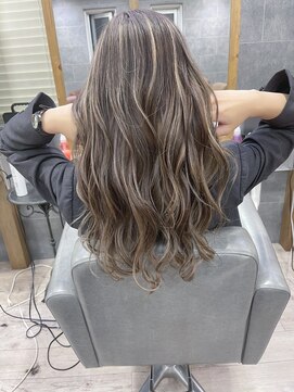 ジゼル(gisele) (稲毛)white highlight