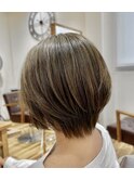 【ベージュ×ショート】