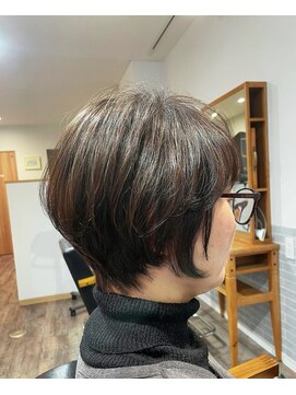 トナリ(tonari) 首元スッキリショートスタイル