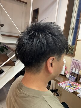 コアフィールフィス(COIFFURE fils) 《見附　今町》メンズ　短髪　刈り上げ
