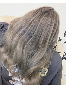 フラワー ナガハマ(Flower Nagahama) 【外国人風】バレイヤージュ