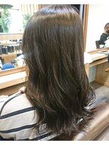 エルバイシオン(aile by sion)&nbsp;アッシュオリーブ×レイヤーセミロング