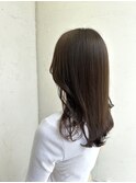 オリーブグレージュカラー×レイヤーカット