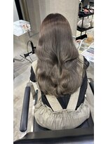 ラック(LUCK)&nbsp;レイヤーぱっつん前髪ステップボーンカットシルキー船橋/韓国