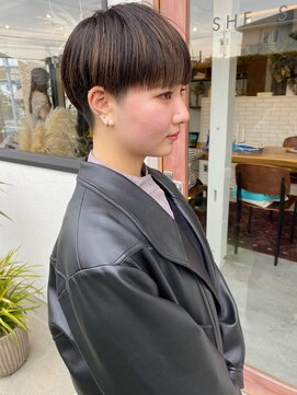 アドア(adore) 刈り上げマッシュショート