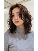ミディアムレングスのパーマデザイン