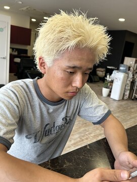 ハピネス 泊店(happiness) ハイトーンスパイキーショート