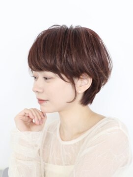 メモリーズ 表参道(Memories) 20代30代40代50代耳かけショートハンサムショート白髪ぼかし前髪