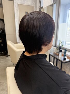 イーラ(E-LA) ショートヘアー